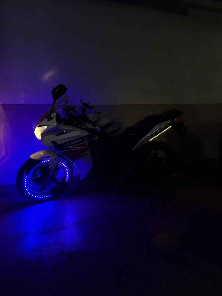 CBR125,GSXR125